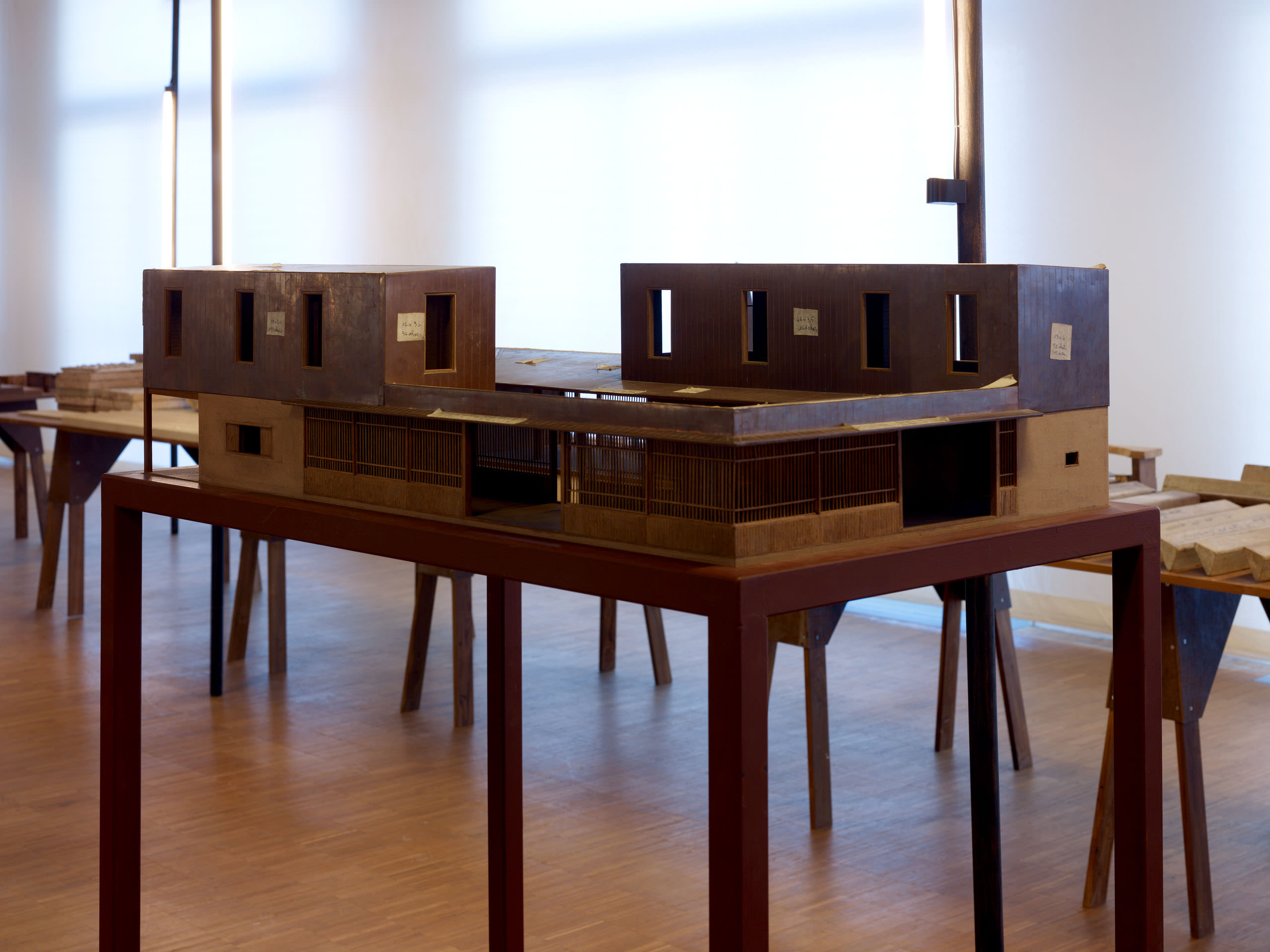 E11328 AP45 028184 j2560